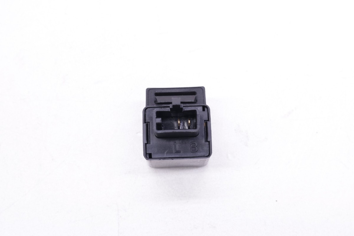 2007 06 07 KAWASAKI ZX10R ZX 10R 1000R FE246BH RELAY BOX K142 | eBay