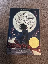 The Girl Who Drank the Moon - Paperback By Kelly Barnhill - GOOD