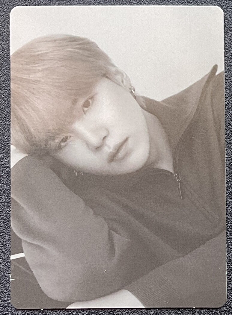 BTS シュガ MONOCHROME 特典 セット suga BTS シュガ MONOCHROME ストア 特典 セット suga
