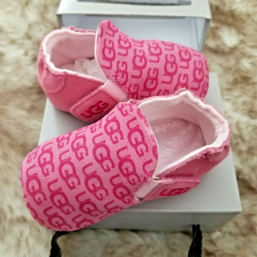 UGG Roos Logo Print Baby Girl Crib 