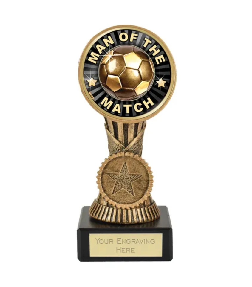 TROPHIES 4 EVERYTHING Fußball Mann des Spiels Kugel Mittelhalter Trophäe Preis 13 cm KOSTENLOSE GRAVUR