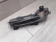 Tesla Model Y 2024 Nebelscheinwerfer vorne 1077395-00-D SKK14142