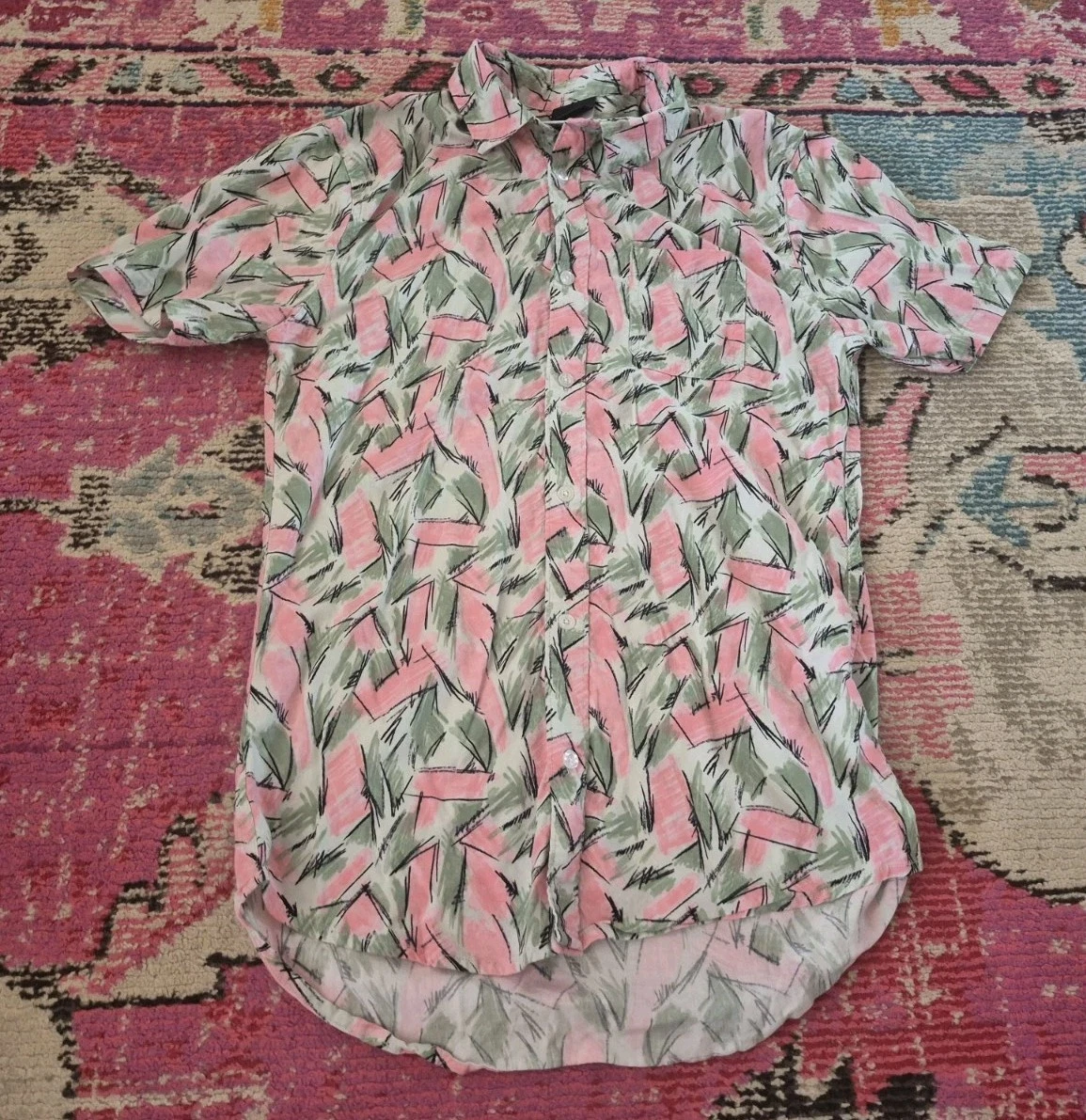 Netflix Stranger Things Hopper Button up camp shirt mens size Small Hot Topic