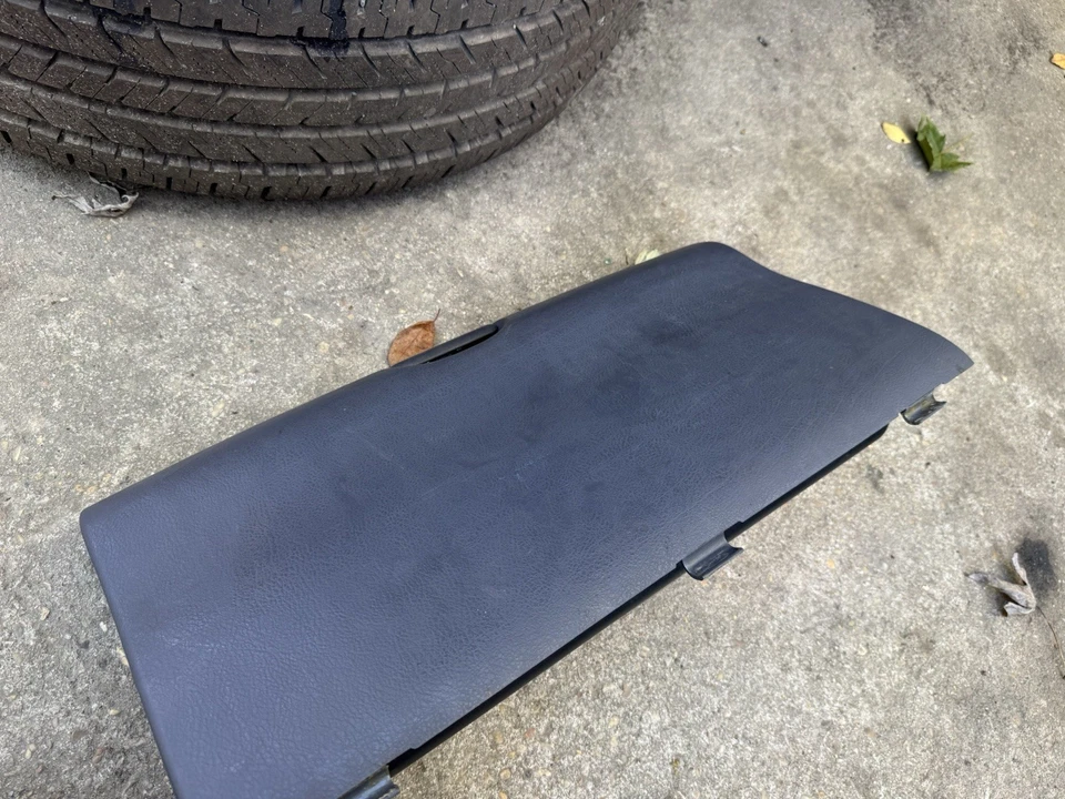 98-01 DODGE RAM 1500 / 2500 GUANTERA CAJA COMPARTIMENTO DE ALMACENAMIENTO GRIS OSCURO CARBÓN Foto 3 de 3