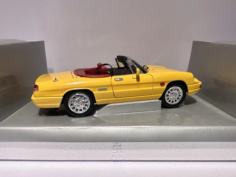 Eagle's Race 1:18 Scale Alfa Romeo Spider Convertible Yellow - Image 2 of 4