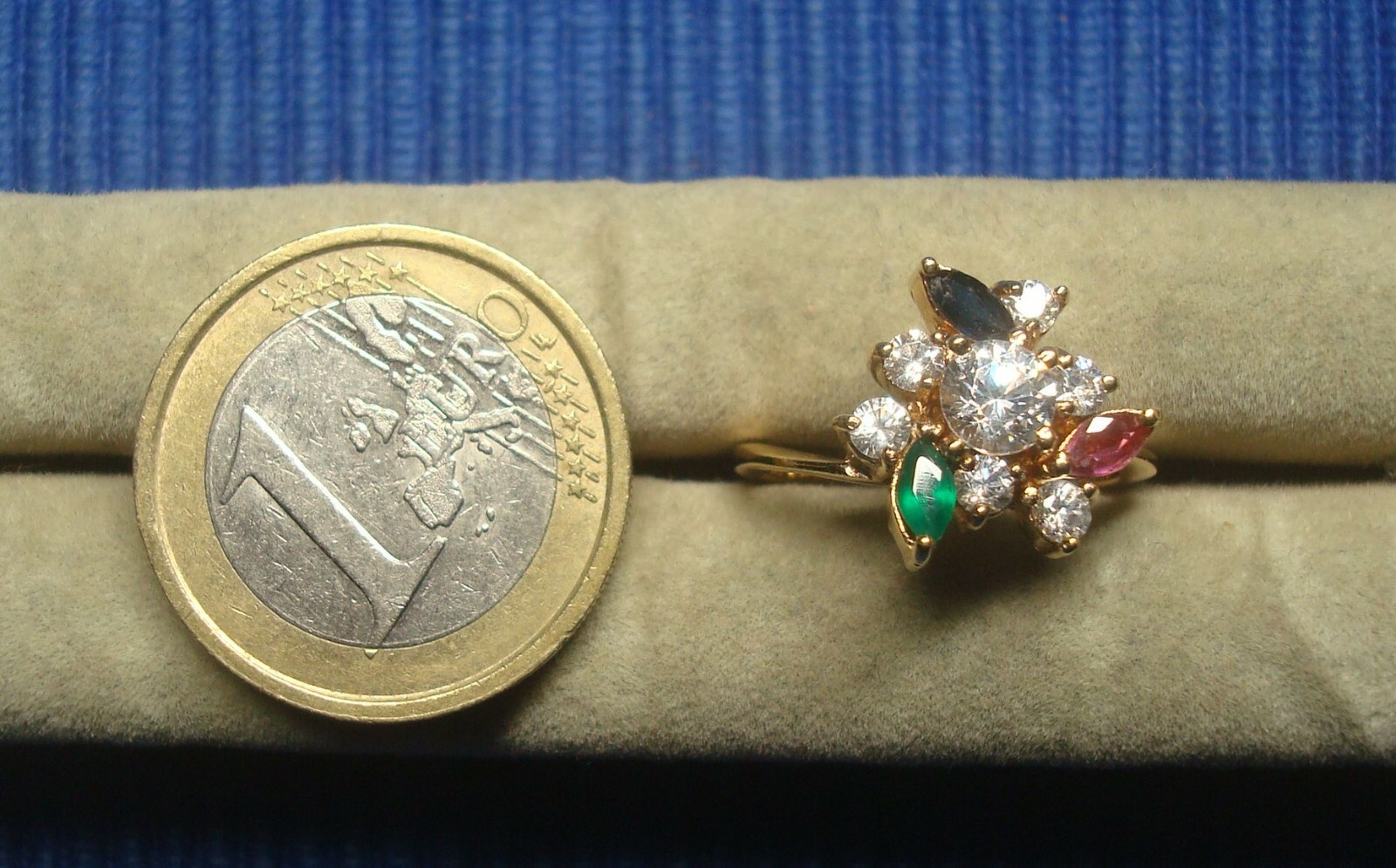 Bague plaqué or émeraude et diamant CZ le cadeau d'anniversaire idéal pour femme