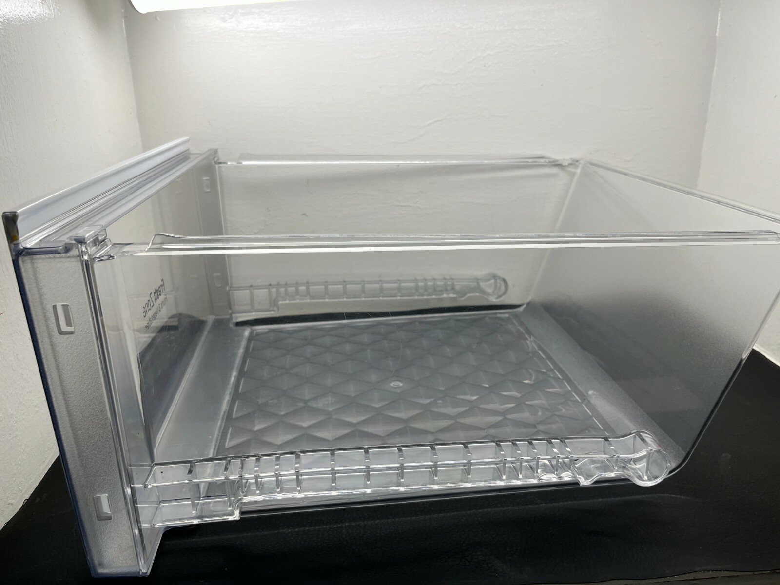 LG Refrigerator Fresh Zone Fruits & Vegetables Crisper Drawer