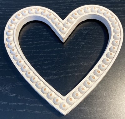 Wooden Distressed White Wash Heart 7.5 X 7.5 Farmhouse Valentine s Day ￼