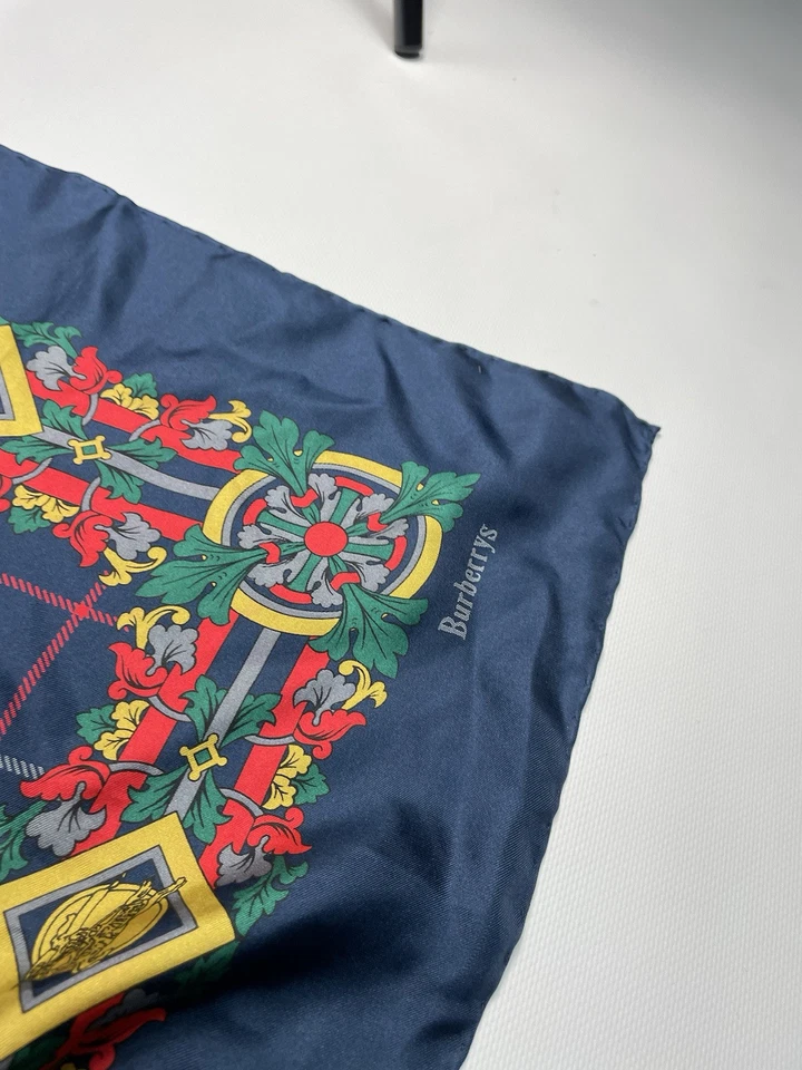 Bufanda de seda con monograma vintage de diseñador de foulard Burberrys para mujer Foto 4 de 4