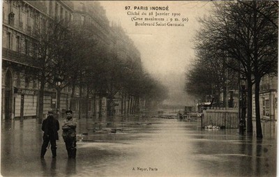 CPA PARIS INONDE 97 Boulevard St-GERMAIN (561828)