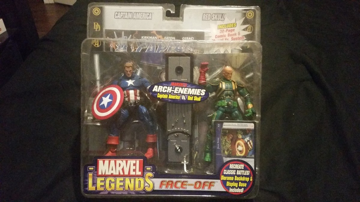 MARVEL LEGENDS FACE-OFF CAPTAIN AMERICA VS. RED SKULL VARIANT ARCH