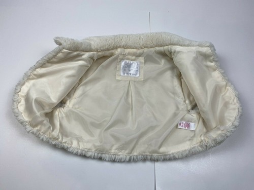Justice Girl’s White Glittery Faux Fur Open Front Vest Size 8-10 - Picture 3 of 7