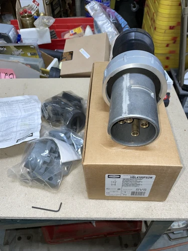 NEW HUBBELL HBL4100PS2W 100 amp pin & sleeve plug 600VAC 3 pole 4 wire