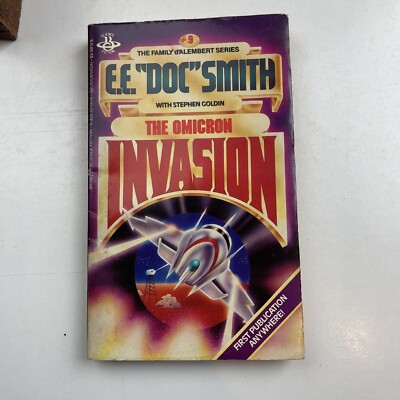 THE OMICRON INVASION (FAMILY D'ALEMBERT SERIES #9) By Doc EE Smith Vintage 1984