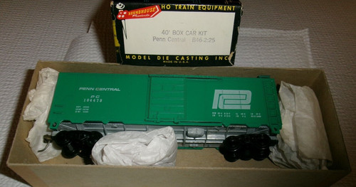 Roundhouse HO KIT #B46-2:25 Penn Central 40' Box Car P C Car # 104478 (ENSAMBLADO) | Zustand: New