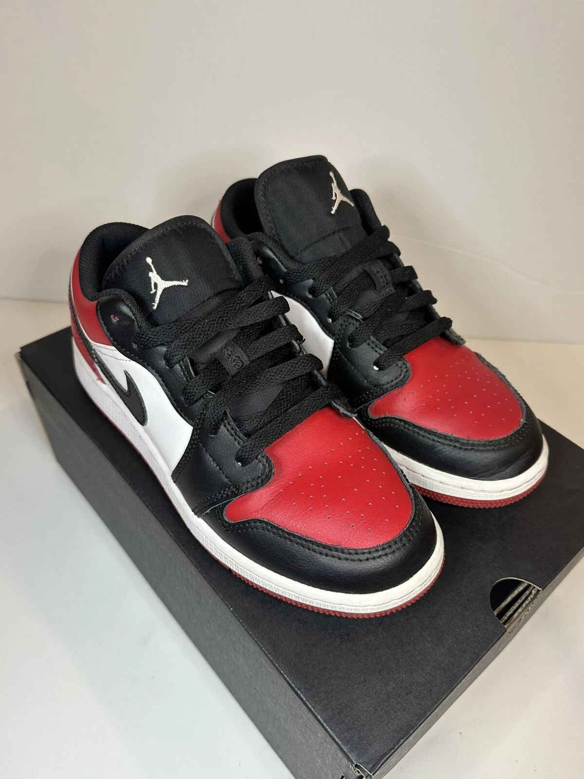 Nike Air Jordan 1 Low GS Bred Toe Chicago Red 553560 612 GS taglia 4 5 anni