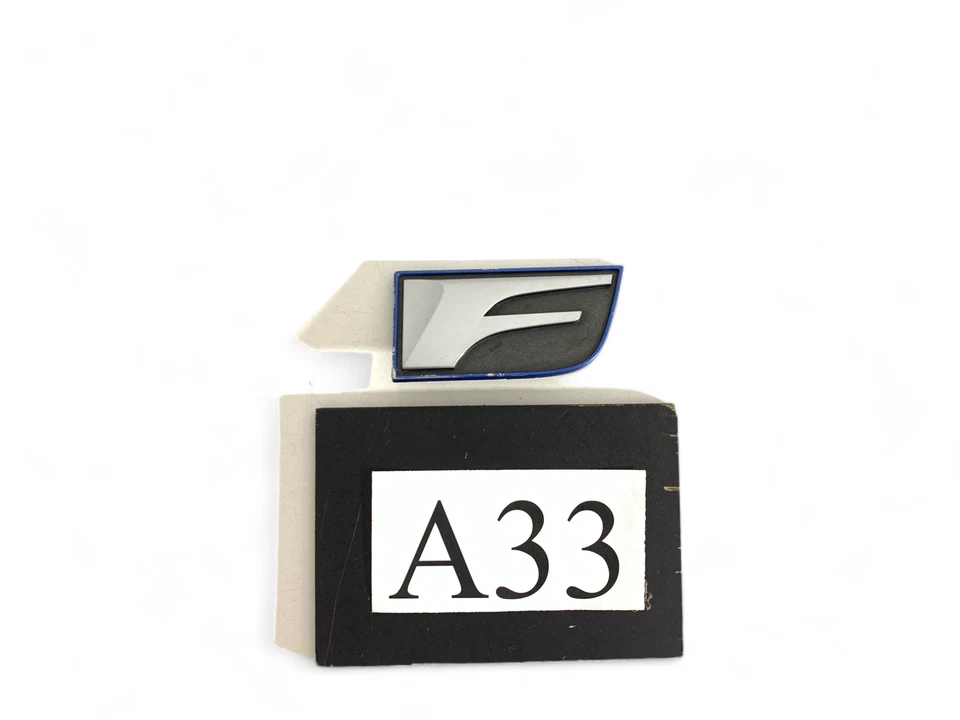 Lexus IS F 2008 guardabarros delantero derecho emblema insignia F 75361-53010 798 +++ #A33 Foto 2 de 4