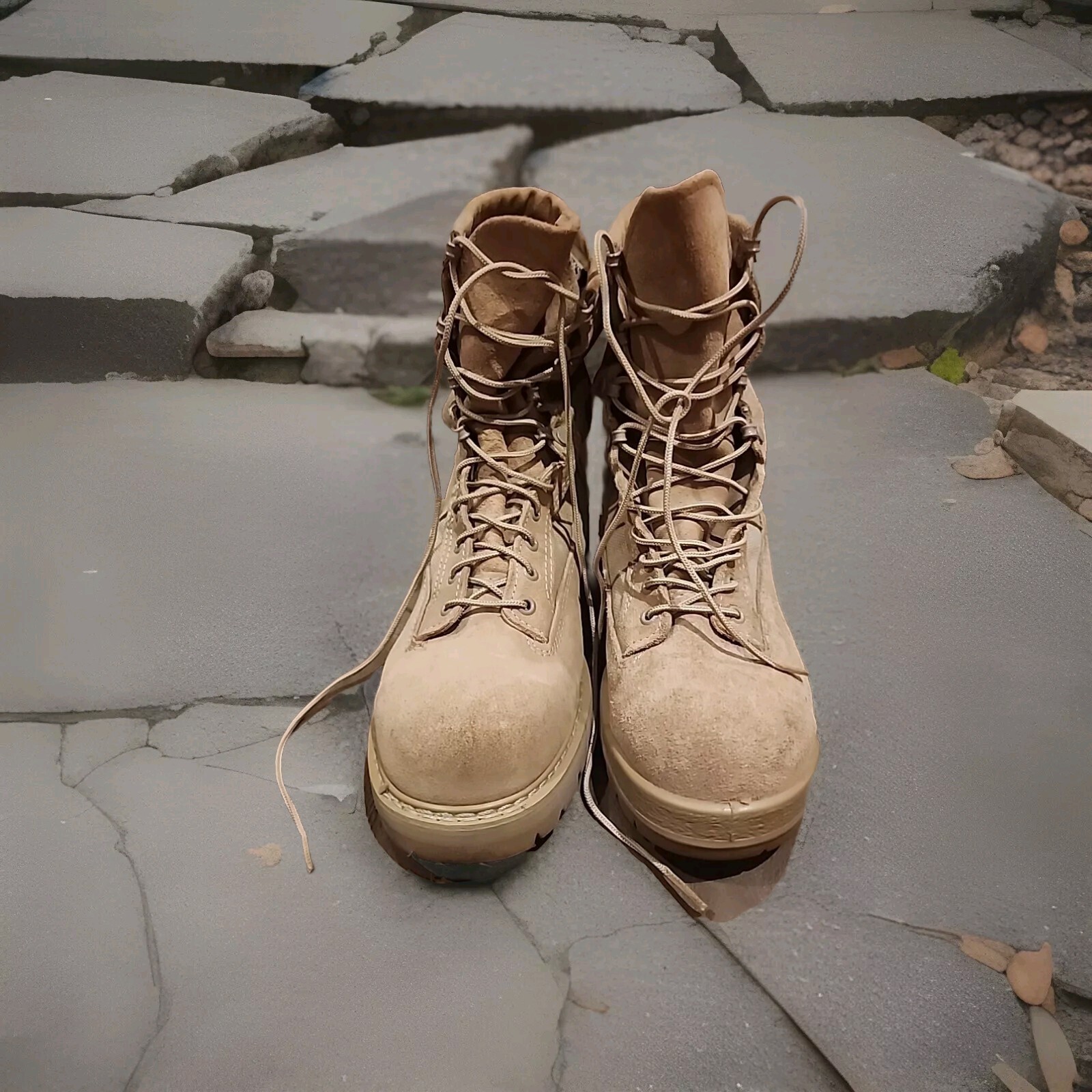 NEW - Bates Combat Boots 10 R Genuine USGI GORTEX Cold Weather