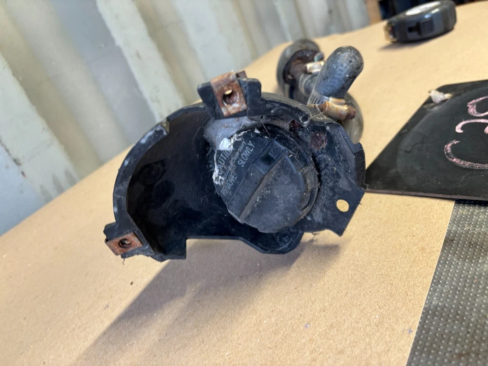 1988 89 90 1995 96 97 1998 CHEVROLET GMC OBS GMT400 ТОПЛИВНЫЙ НАПОЛНИТЕЛЬ ГОРЛОВИНА ОБОЛОЧКА ТРУБКА - Изображение 2 из 4