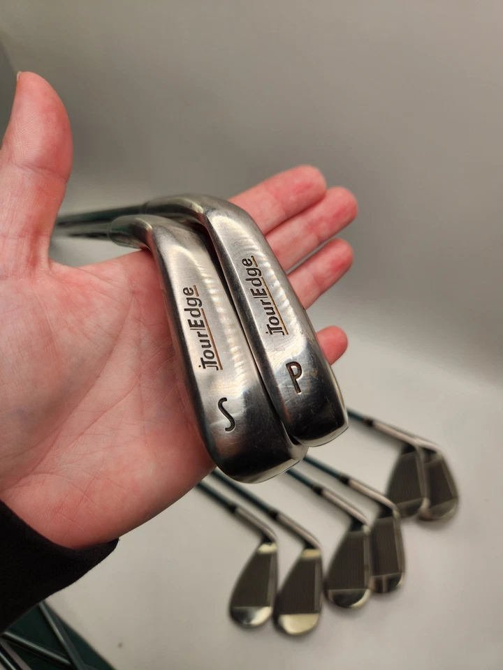 Taco de golfe Tour Edge SP1 Plus feminino conjunto de 11 destro 4-9 PW e SW + guarda-chuva - Imagem 4 de 4