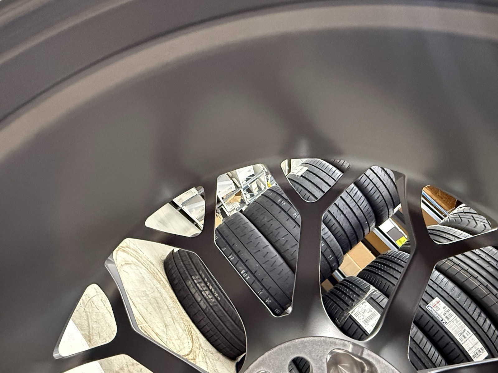 Lamborghini Huracan Front Wheel P/N 4T0601017CDIND