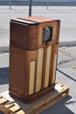 ZENITH RADIO CORP 1936 ART DECO CONSOLE 10-S-160 TUBE 10S160