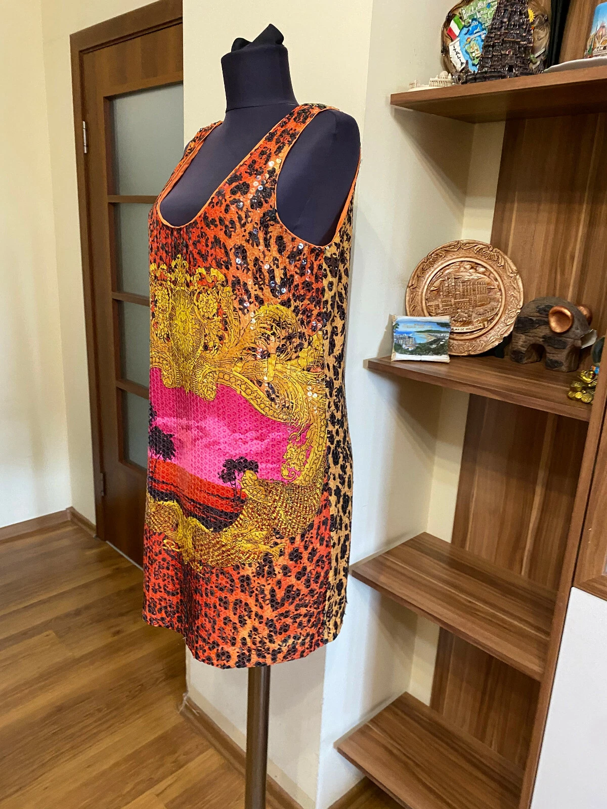 MINI ABITO DA SERBATOIO VERSACE PER H&M iconico paillettes stampa tropicale con paillettes 38