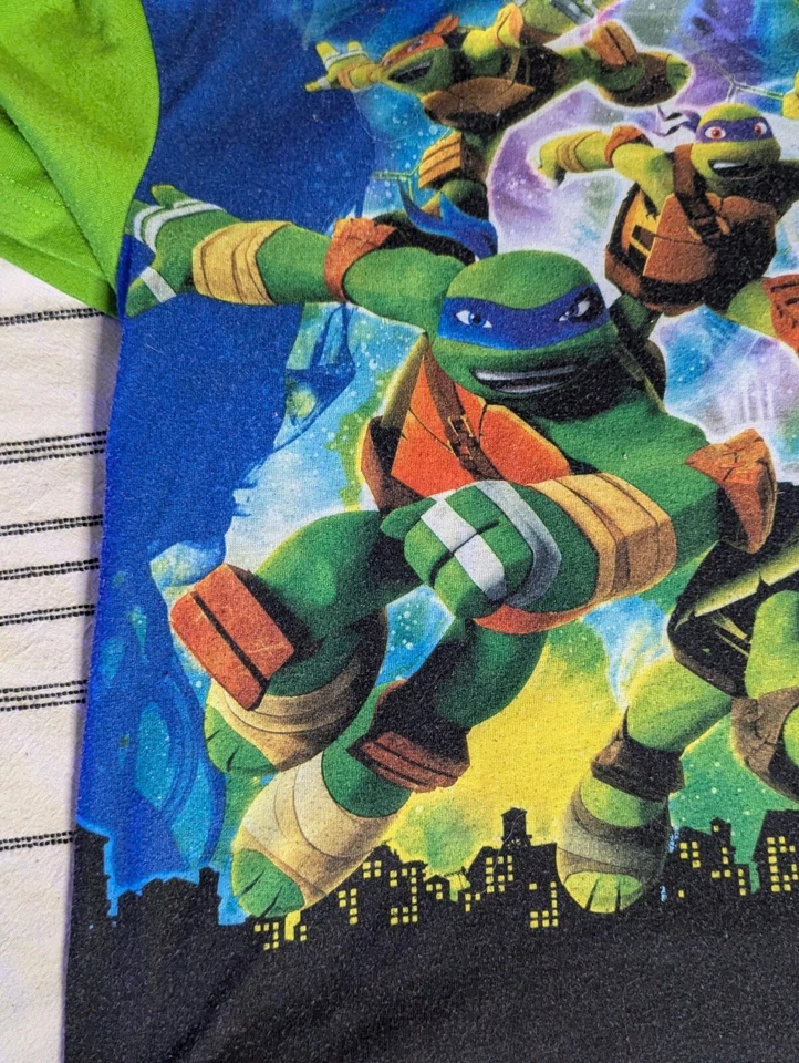 TMNT Sleep Shirt Boys 10/12 Black With Bold Graphic - Image 2 of 4