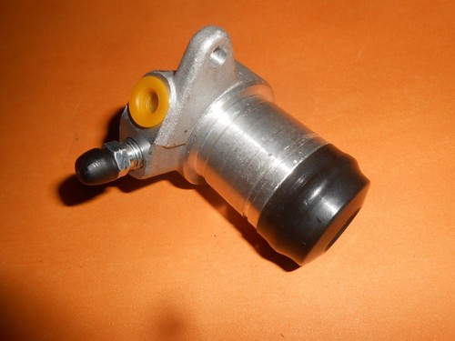 FORD CONSUL Mk2 375(1956-1962)CLUTCH SLAVE CYLINDER, MASTER CYLINDER &FLEXI HOSE - Picture 3 of 6