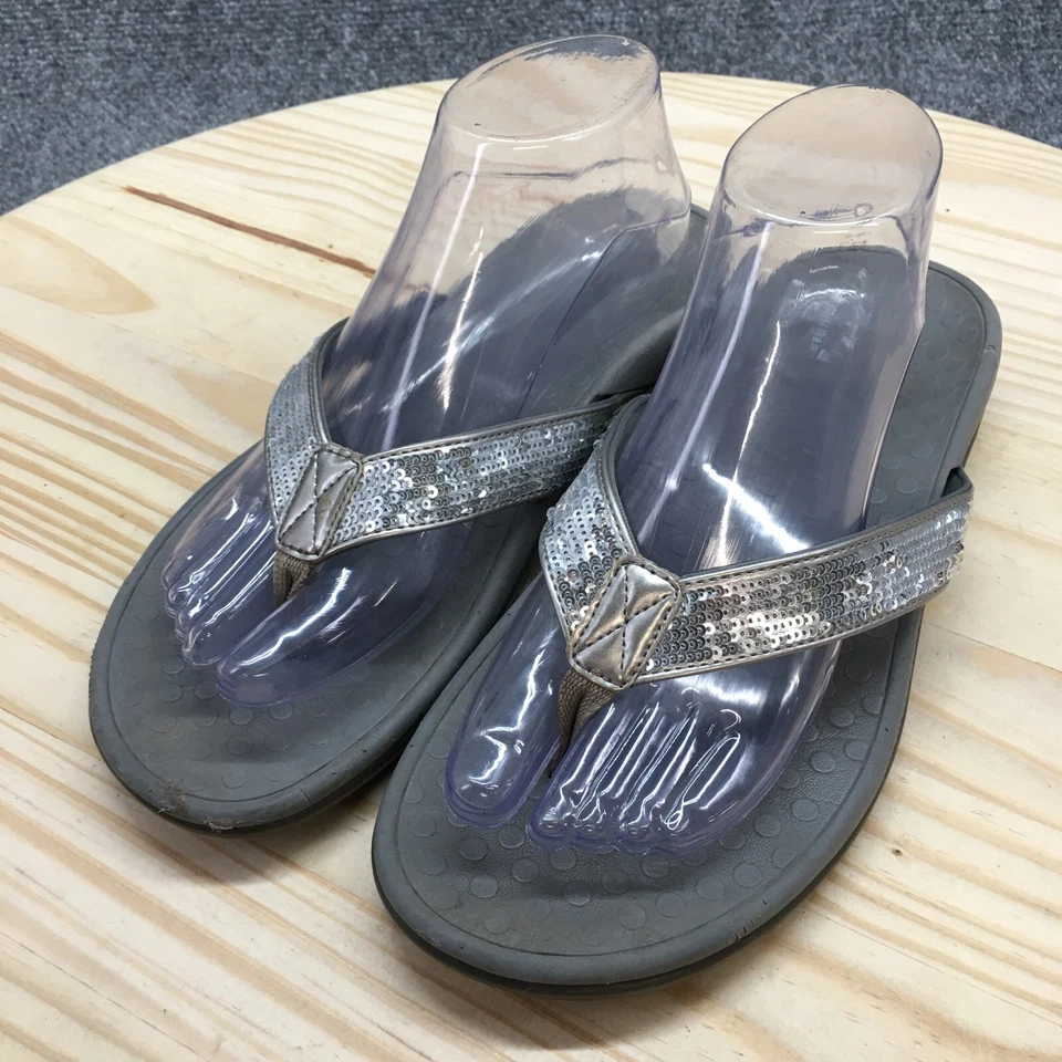 Sandalias Vionic para mujer 9 mareas lentejuelas informales sin cordones tanga planas gris plata Foto 3 de 4