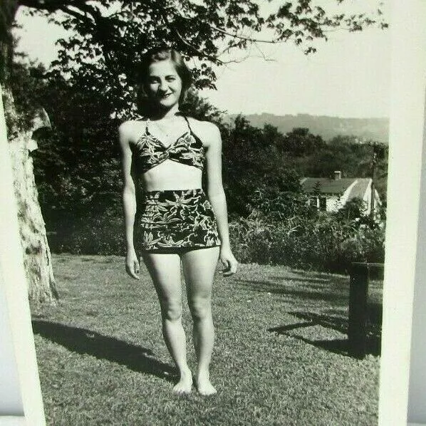 Pretty Fit Woman 1930s 40s VTG Photo 2 Piece Bathing Suit Floral