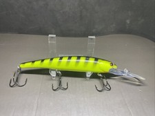 BANDIT SUSPENDING MINNOW CHARTREUSE/BLACK STR...