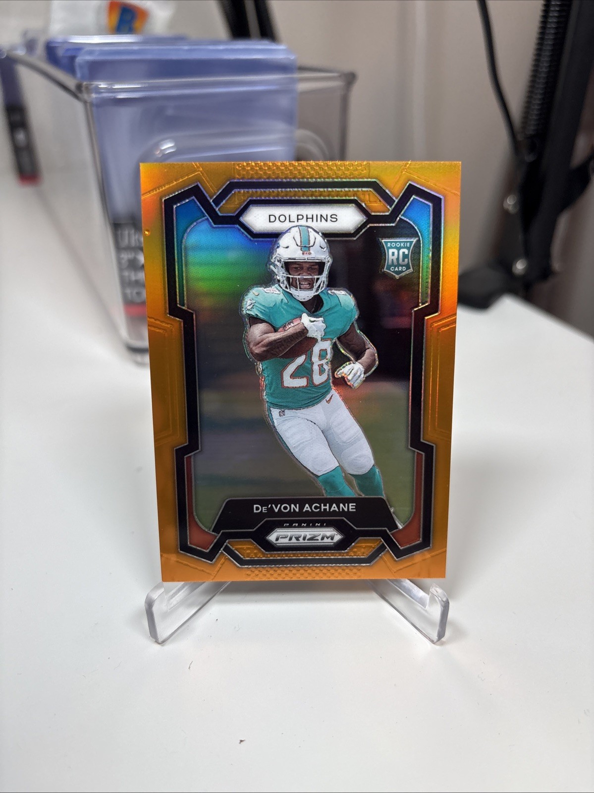2023 Panini Prizm - Rookies De'Von Achane #365 Orange Prizm /249 (RC)