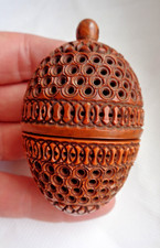 FINE 18TH / 19TH CENTURY TREEN COQUILLA NUT CARVED POMANDER / VINAIGRETTE