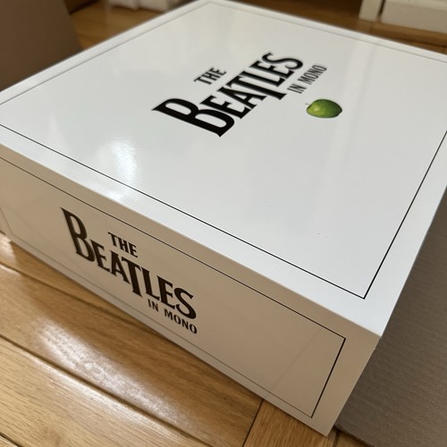 THE BEATLES IN MONO: 14 LP BOX SET - BRAND NEW - IN HAND - FREE SHIPPING - Picture 2 of 10