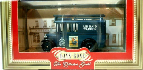 Lledo DENNIS Diecast Buses