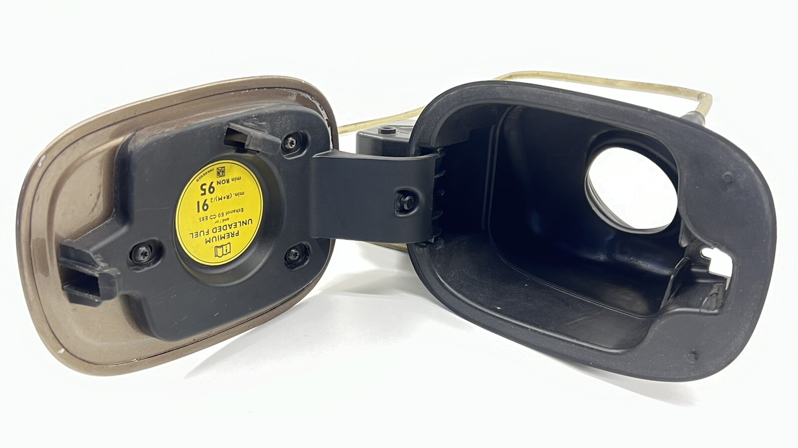 13-18 BENTLEY FLYING SPUR FUEL TANK GAS CAP DOOR LID GAZELLE 4W0.809.857.A OEM
