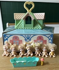 Tyco Quints Special For 5 House 7 Dolls Drink & Wet  RARE Vintage READ DESCRIPT