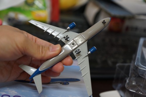 1:400 Vietnam Airlines A330-300 Dragon - Picture 4 of 4