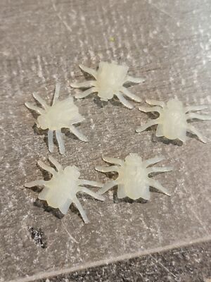 Mini tiny Halloween roach bug set scary