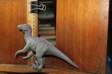 Dinosaur Action Figure Velociraptor 8"