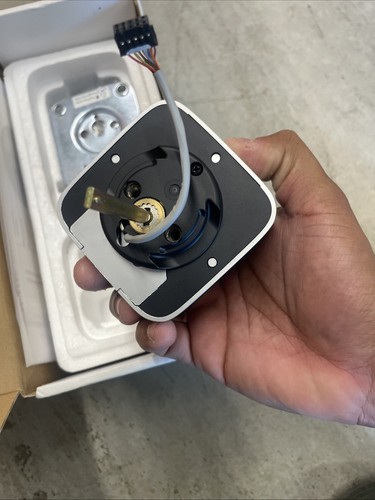 Utec ULTRALOQ U-Bolt Pro WIFI Smart Deadbolt . Open Box, Never Used - Picture 9 of 10