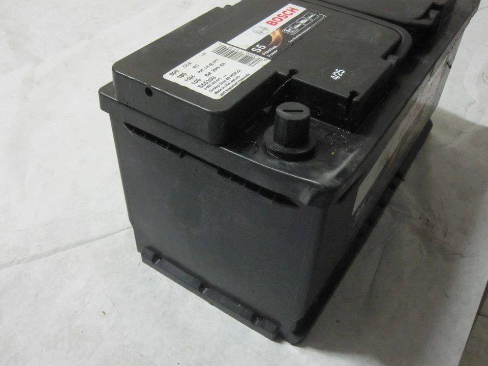 Vehicle Battery-Maintenance Free - Auto/light Truck/Van Battery Bosch S5533B - Image 2 of 4