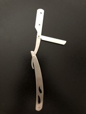 Shavette Kit With Razor Blades, Scissors And Tweezers