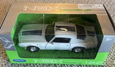 1972 Pontiac Firebird Trans AM White 1:24 Scale Welly 24075W