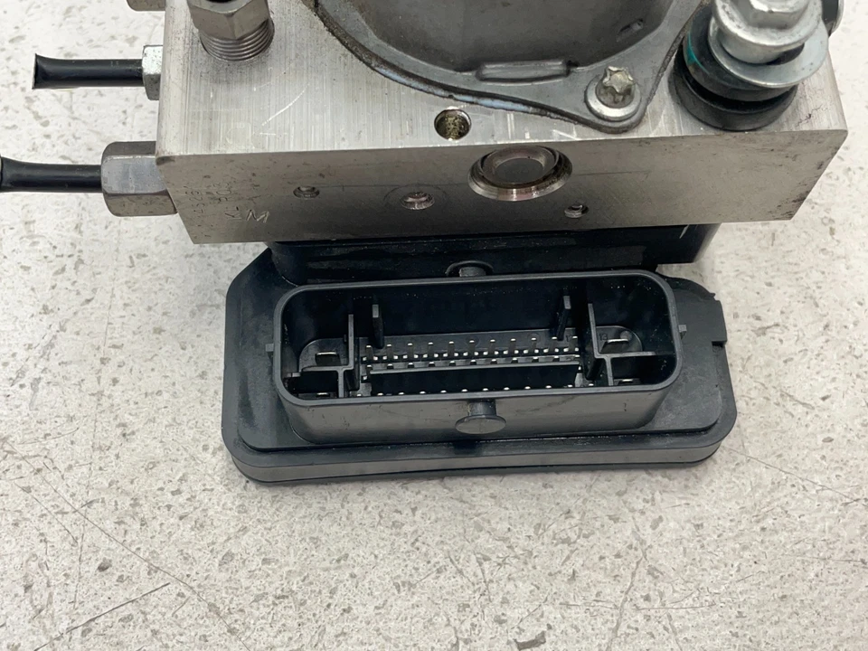 12 13 14 15 Tesla Model S ABS unidade módulo bomba de freio antibloqueio 1584 fabricante de equipamento original - Imagem 2 de 4