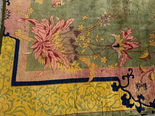 Alfombra china antigua Art Deco dorada y verde A 2ND To None circa 1920 - Imagen 4 de 12