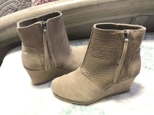 toms desert wedge bootie sale