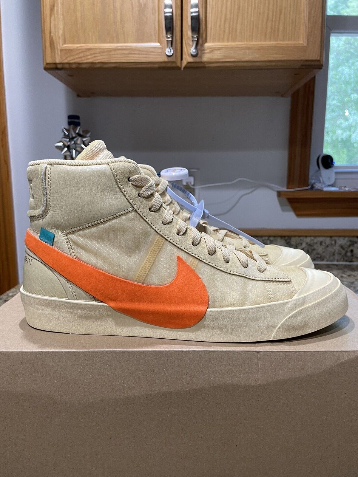 Nike Off White Blazer Mid All Hallows Eve Men’s Size 11 *SHIPS FAST*