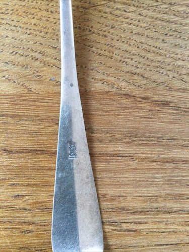 ANTIGUA CUCHARA DE POSTRE DE PLATA SÓLIDA ANTIGUA INGLESA PATERNO LONDRES - Imagen 3 de 4